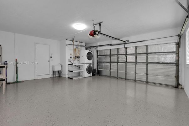 Garage, Interior, Washer
