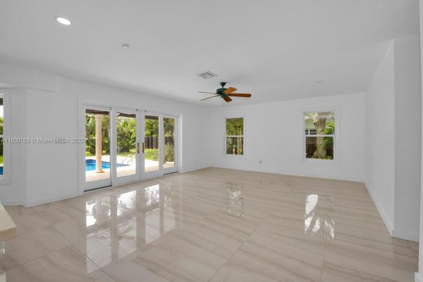 Empty room, Interior, Recessed Lighting