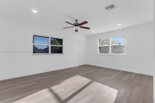 Empty room, Interior, Recessed Lighting, Wood Texture Flooring