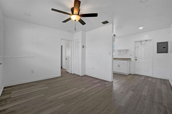 Empty room, Interior, Recessed Lighting, Wood Texture Flooring