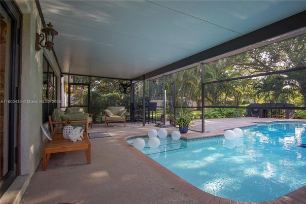 Interior, Pool, Sun Room
