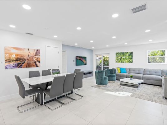 Dining room, Interior, Living room, Recessed Lighting
