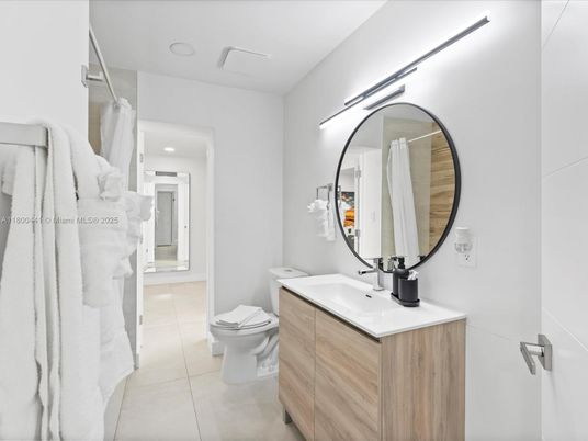 Bathroom, Interior, Recessed Lighting