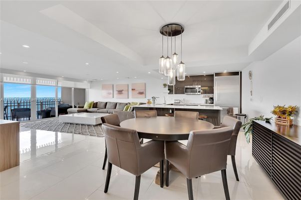 Dining room, Interior, Kitchen, Living room, Pendant Lights, Recessed Lighting, Stainless Steel Appliances