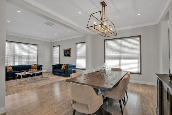 Dining room, Interior, Living room, Pendant Lights, Recessed Lighting, Wood Texture Flooring