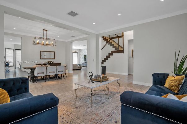 Dining room, Interior, Living room, Pendant Lights, Recessed Lighting, Wood Texture Flooring