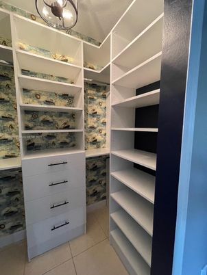 Interior, Walk-in Closets