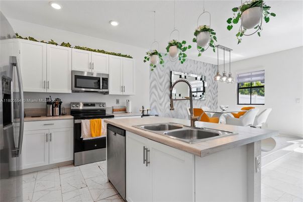 Dining room, Interior, Kitchen, Marble, Pendant Lights, Recessed Lighting, Stainless Steel Appliances