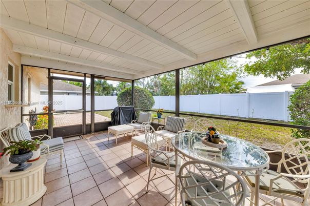 Exterior, Interior, Sun Room