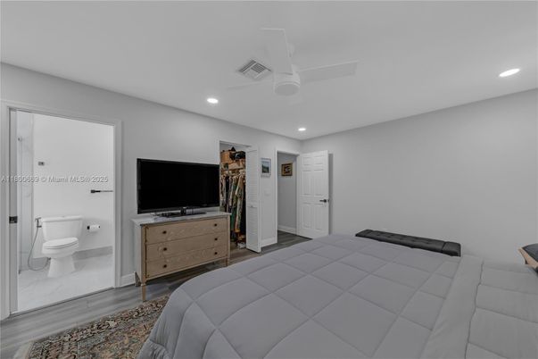 Bathroom, Interior, Recessed Lighting, Wood Texture Flooring