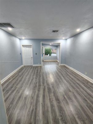 Empty room, Interior, Recessed Lighting, Wood Texture Flooring
