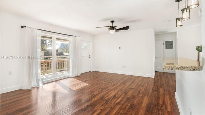 Empty room, Interior, Pendant Lights, Wood Texture Flooring