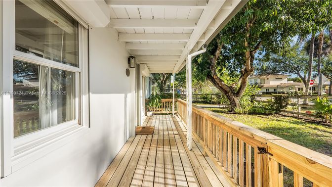 Exterior, Wood Texture Flooring