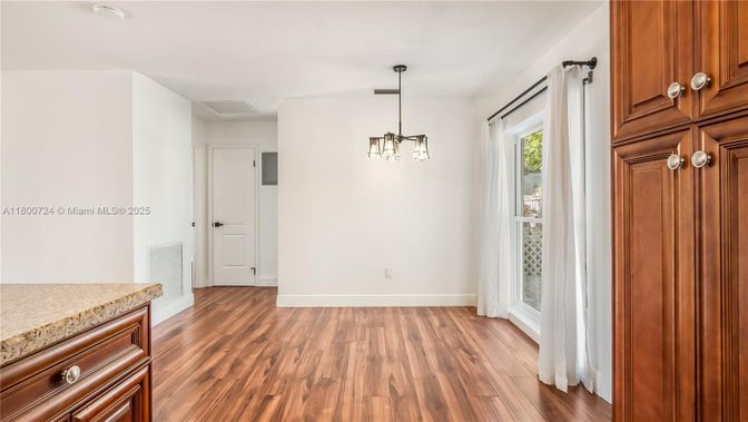 Empty room, Interior, Pendant Lights, Wood Texture Flooring