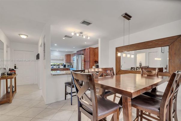 Dining room, Interior, Kitchen, Pendant Lights, Recessed Lighting
