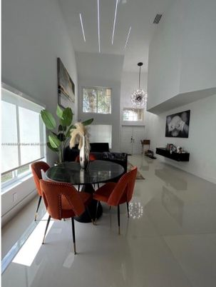 Chandelier, Dining room, Interior, Pendant Lights