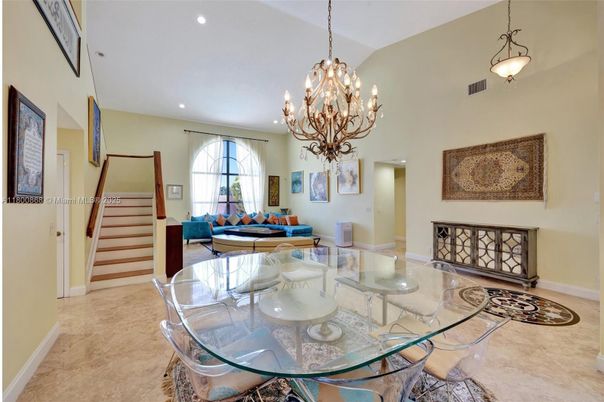 Chandelier, Dining room, Interior, Living room, Pendant Lights, Recessed Lighting