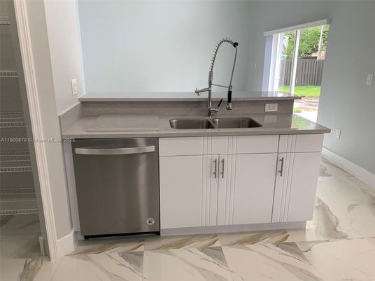 Interior, Kitchen, Marble, Stainless Steel Appliances