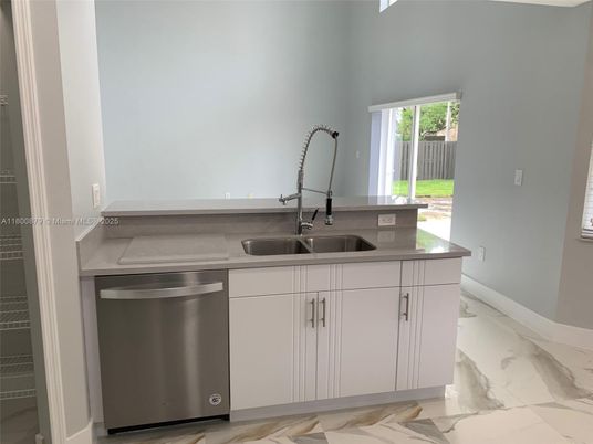 Interior, Kitchen, Marble, Stainless Steel Appliances