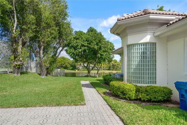 Backyard, Exterior, Water