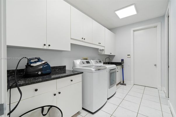 Interior, Washer