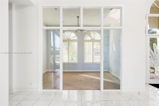 Empty room, Interior, Marble