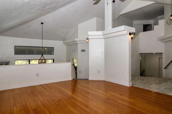 Empty room, Interior, Pendant Lights, Wood Texture Flooring