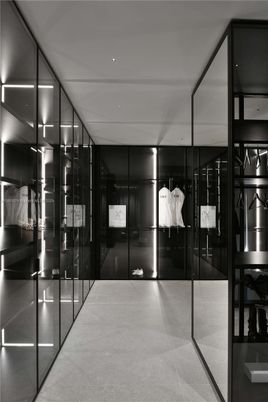Interior, Recessed Lighting, Walk-in Closets