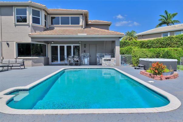 Backyard, Exterior, Pool