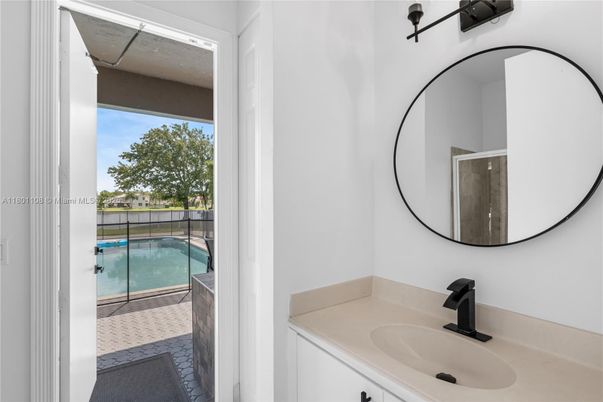 Exterior, Pool, Water
