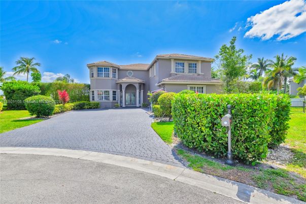 Backyard, Exterior, Facade, Mediterranean