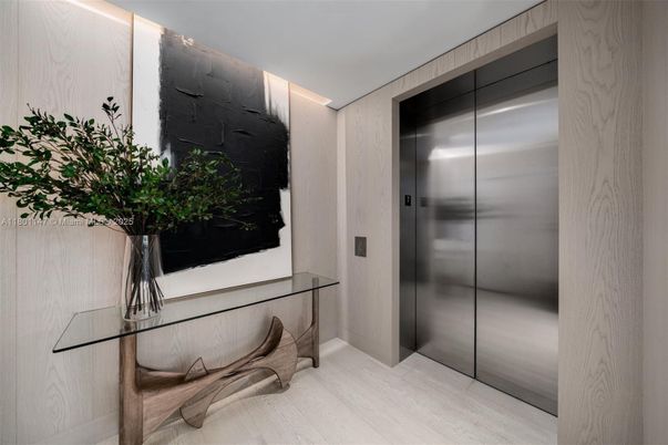 Elevator, Interior, Wood Texture Flooring