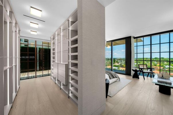 Interior, Walk-in Closets, Wood Texture Flooring