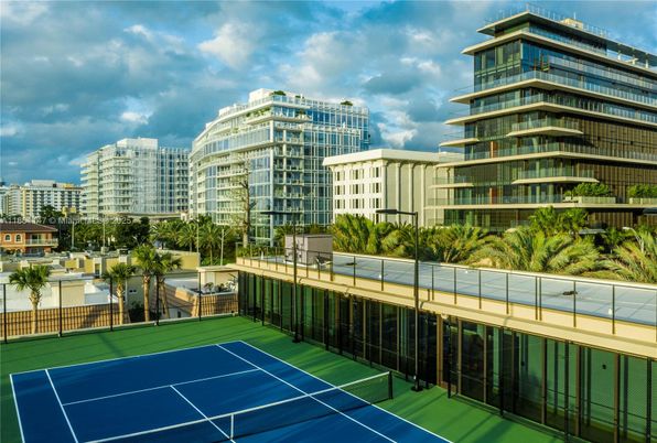 Exterior, Tennis Courts