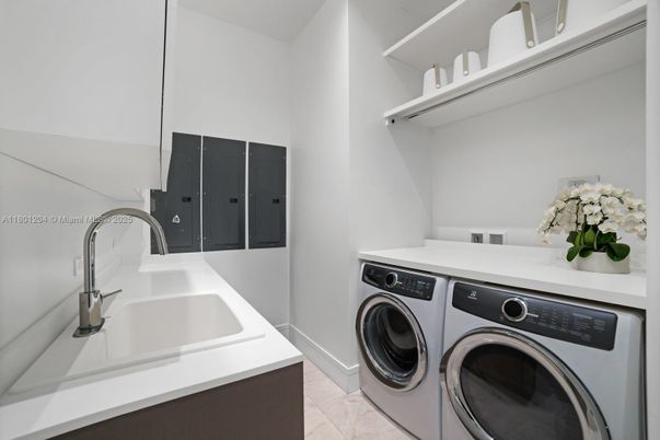 Interior, Washer