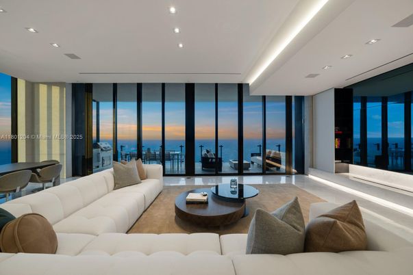 Interior, Living room, Recessed Lighting, Water