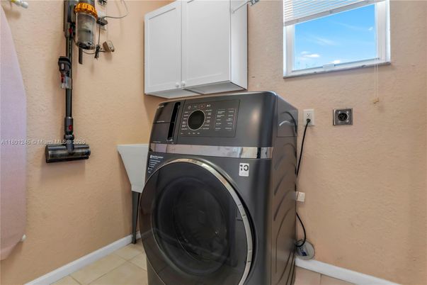 Interior, Washer