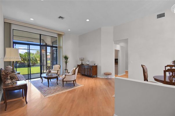 Dining room, Interior, Living room, Recessed Lighting, Wood Texture Flooring