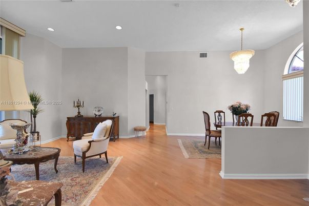 Chandelier, Dining room, Interior, Recessed Lighting, Wood Texture Flooring