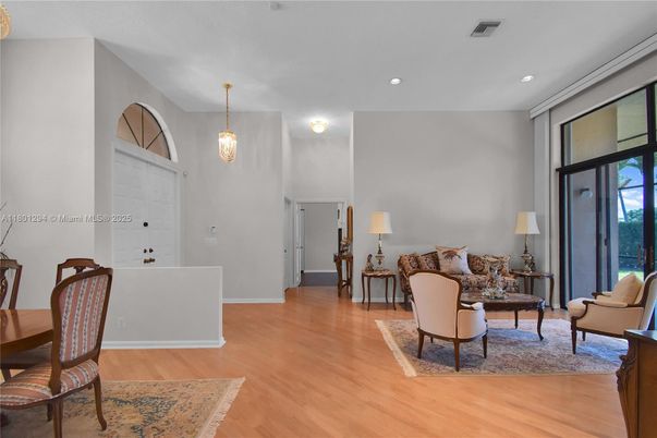 Dining room, Interior, Living room, Pendant Lights, Recessed Lighting, Wood Texture Flooring