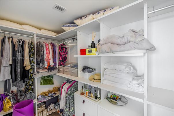 Interior, Walk-in Closets