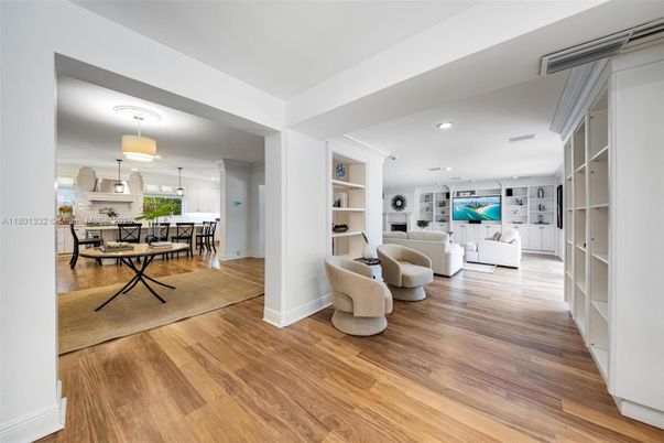 Dining room, Interior, Living room, Pendant Lights, Recessed Lighting, Wood Texture Flooring