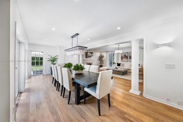 Chandelier, Dining room, Interior, Living room, Pendant Lights, Recessed Lighting, Wood Texture Flooring