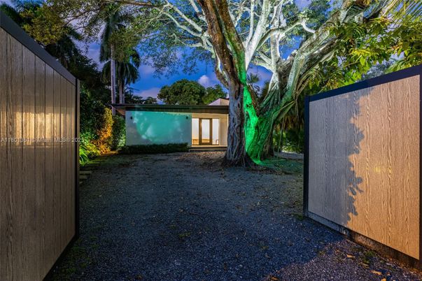 Backyard, Exterior