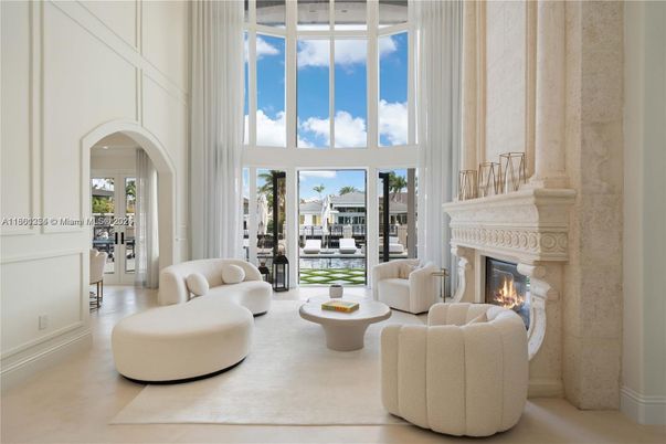 Fireplace, Interior, Living room