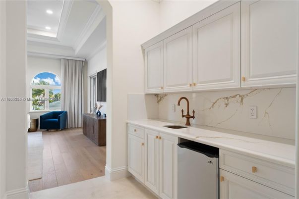 Interior, Kitchen, Marble Walls, Recessed Lighting, Wood Texture Flooring