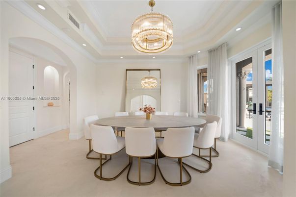 Chandelier, Dining room, Interior, Recessed Lighting