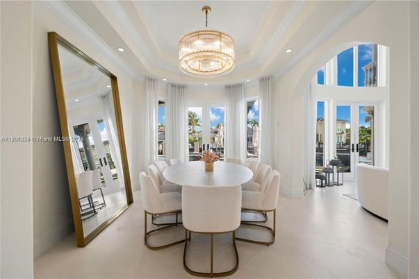 Chandelier, Dining room, Interior, Recessed Lighting