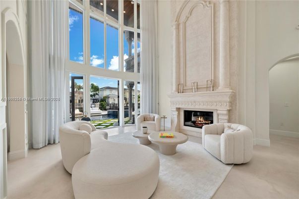 Fireplace, Interior, Living room