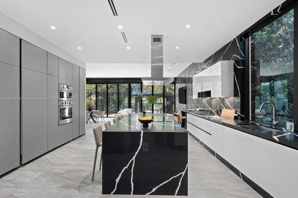 Dining room, Interior, Kitchen, Recessed Lighting, Stainless Steel Appliances
